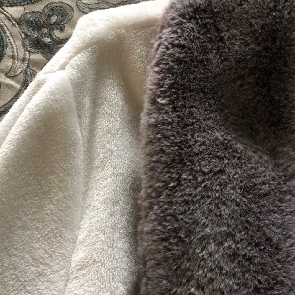 Plush Long Robe, OS - Picture 6 of 7